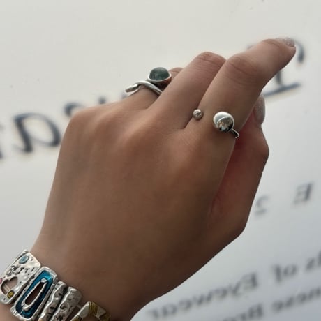 2604RG0754 / Asymmetry ball ring（Silver）