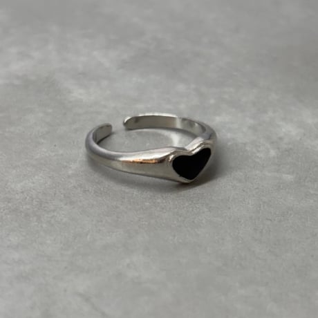 2609RG0835 / Black inset heart ring （Silver）