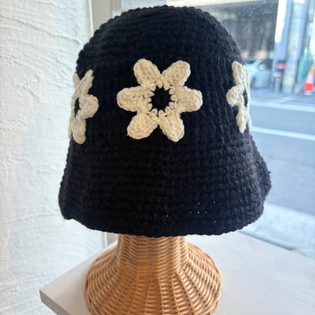 2609HW076(S)  / Floral Knit Bucket Hat（Black）