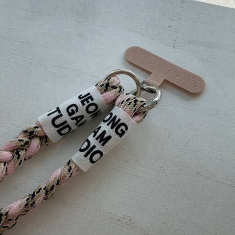 2608GS074(S)/ Multicolored Smartphone Strap (Pink)