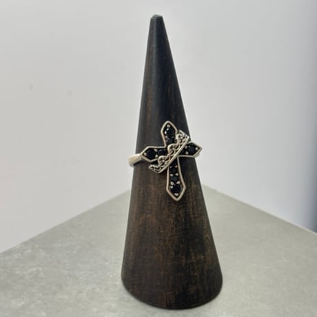 2608RG0832 / Cross & chain design ring （Silver/Black）
