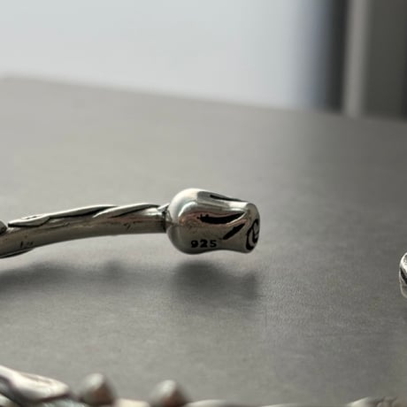 2609BR0152 / Rose & vine metal bangle（Silver）