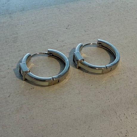 2610PR0866 / Block Stone Hoop Pierce（Silver）