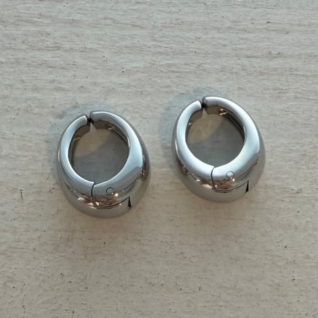 2607ER006 / Mini Drop Hoop Clip-on Earrings（Silver）