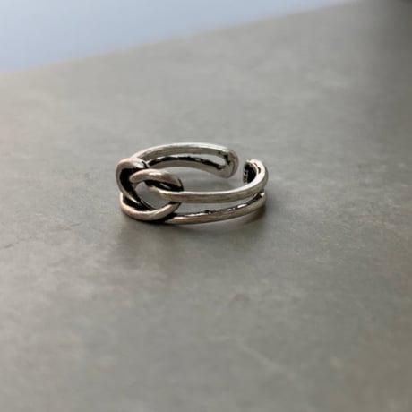 2609RG0838 / Heart knot ring （Silver）