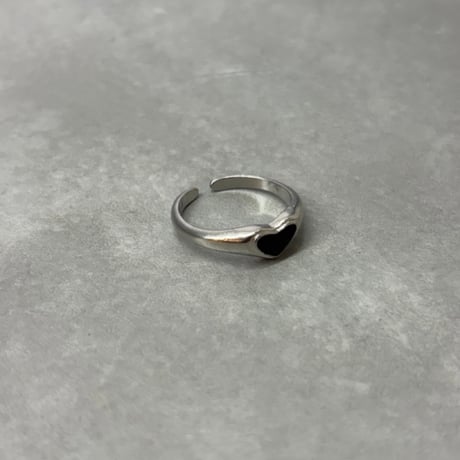 2609RG0835 / Black inset heart ring （Silver）