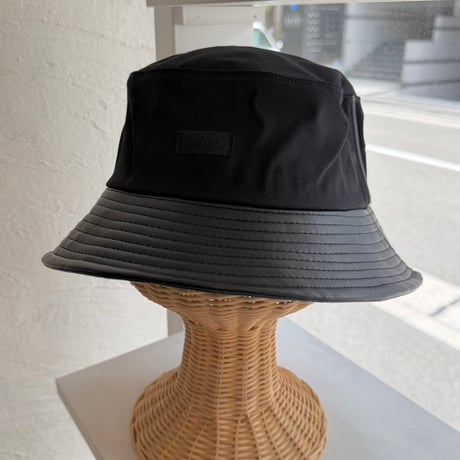 2608KC082503NN / PU leather panel Bucket Hat（Black）