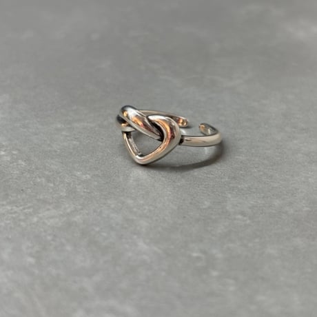 2411RG0543#B / Heart twist ring（Silver）