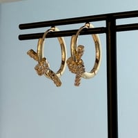 2610PR0865 / Crystal Knot Hoop Pierce#02（Gold）