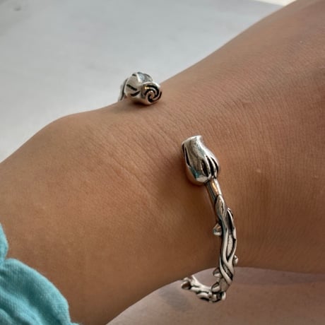 2609BR0152 / Rose & vine metal bangle（Silver）