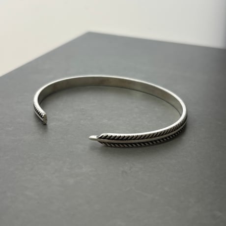 【Select】IM24AC_BRL006 / Feather motif bangle（Silver）