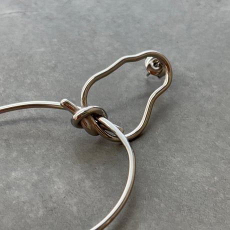 2608PR0853 / Nuance Knot Hoop pierce（Silver）