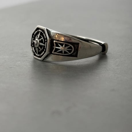 2609RG0836 / Compass motif inlay t ring （Silver）
