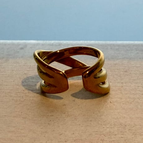 2607RG0816 / Twist Triple Line ring（Gold）
