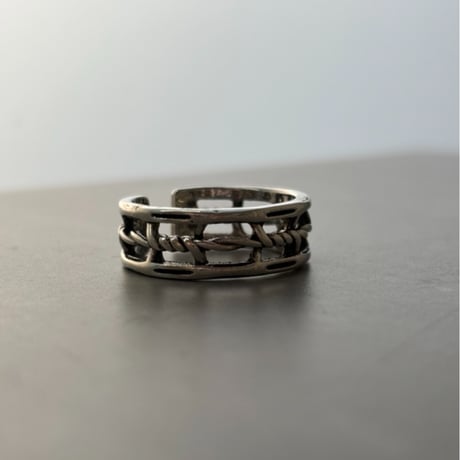2610RG0846 / Barbed Wire Open  ring （Silver）