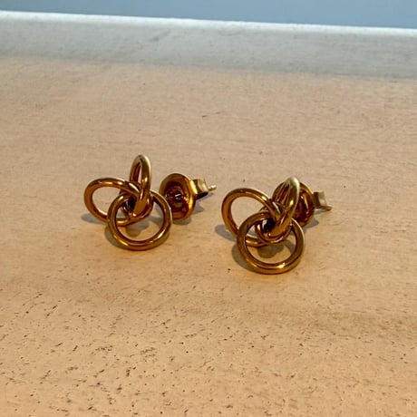 2607PR0849 / Twist Circle Connect pierce（Gold）