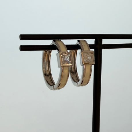 2610PR0866 / Block Stone Hoop Pierce（Silver）