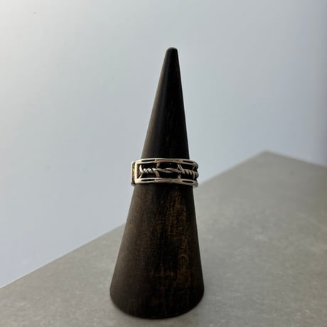 2610RG0846 / Barbed Wire Open  ring （Silver）