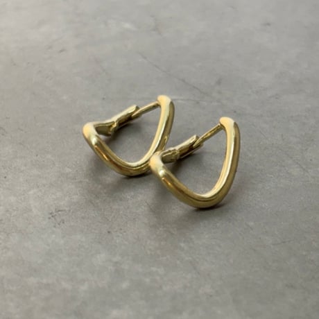 2608PR0854 / Nuance Curve Hoop pierce（Gold）