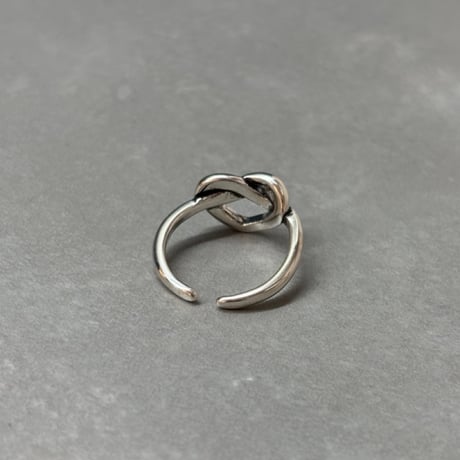 2411RG0543#B / Heart twist ring（Silver）