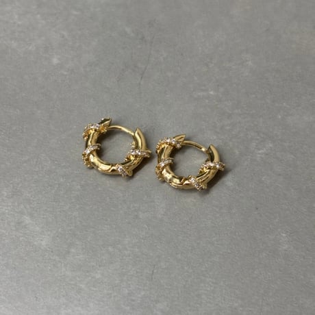 2610PR0864 / Crystal Wrapped Hoop Pierce（Gold）