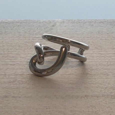 2608RG0831 / Irregular twist double line ring #02（Silver）