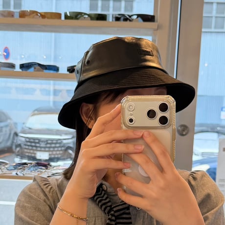 2608KC082502NN / PU leather panel Bucket Hat（Black）