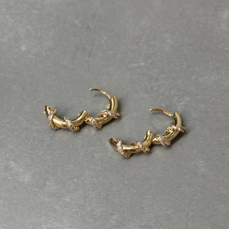 2610PR0864 / Crystal Wrapped Hoop Pierce（Gold）