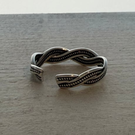 2607RG0817 / Design Twist Line ring（Silver）