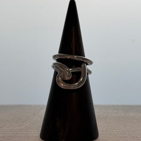 2608RG0831 / Irregular twist double line ring #02（Silver）