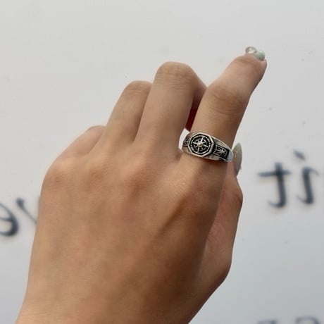 2609RG0836 / Compass motif inlay t ring （Silver）