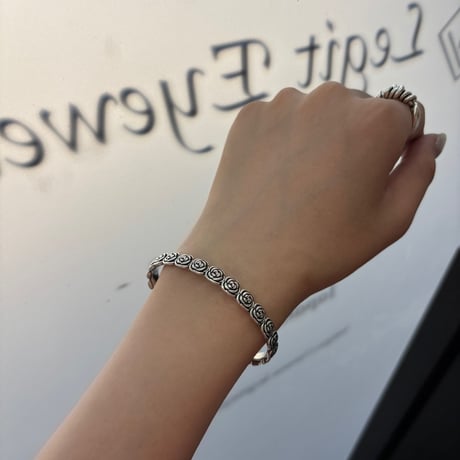 2607BR0144 / Rose Relief Bangle（Silver）