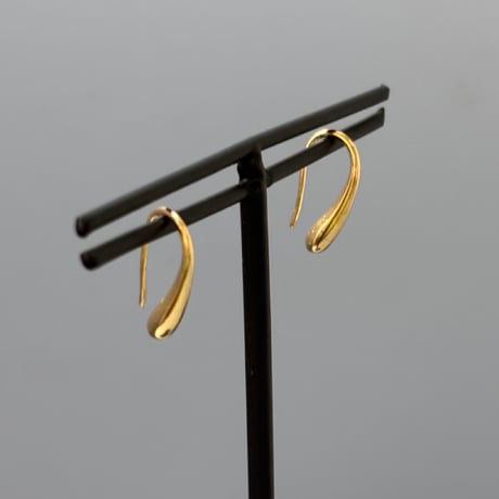 2608PR0855 / Drop curve metal pierce（Gold）