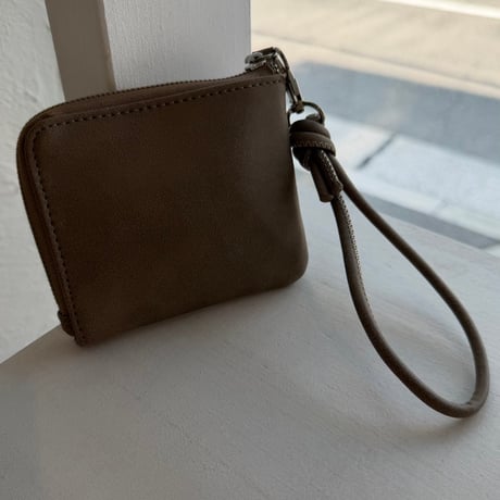2607GS072(S)/ Studs Strap Wallet（Light Brown）