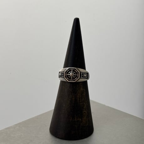 2609RG0836 / Compass motif inlay t ring （Silver）