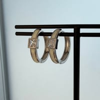 2610PR0866 / Block Stone Hoop Pierce（Silver）