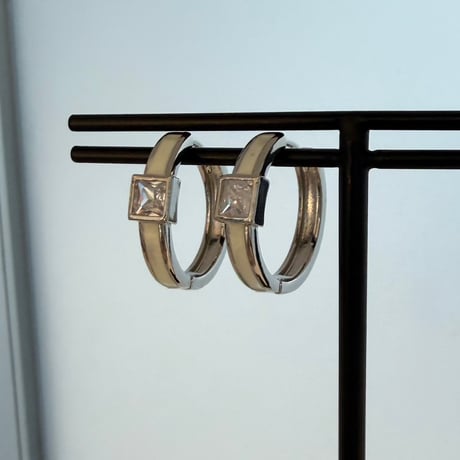 2610PR0866 / Block Stone Hoop Pierce（Silver）