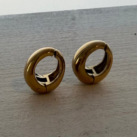 2607ER006 / Mini Drop Hoop Clip-on Earrings（Gold）
