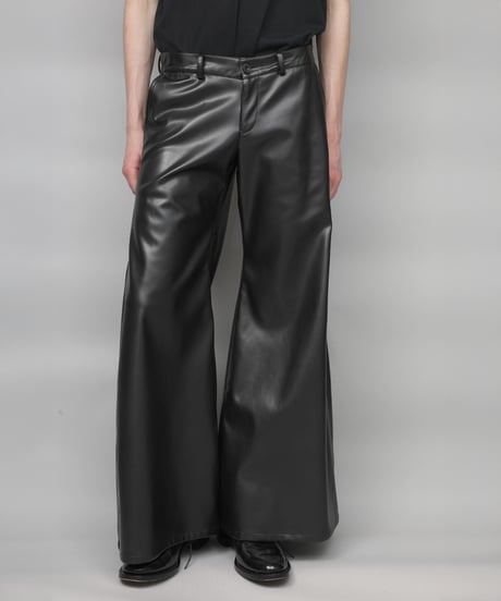 SYNTHETIC LEATHER WIDE FLAIR PANTS/BLACK