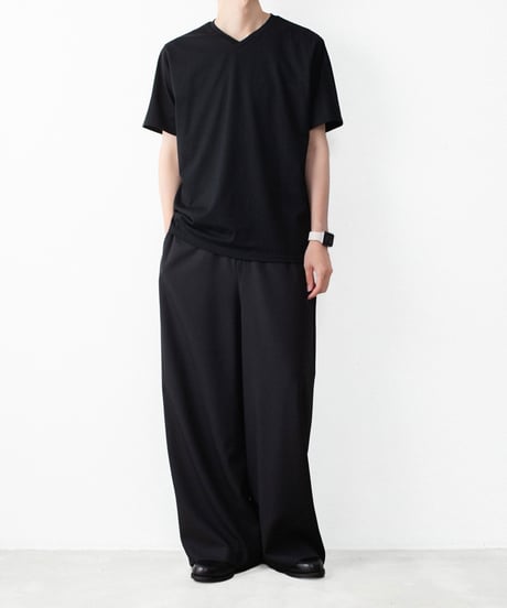 V NECK T-SHIRTS