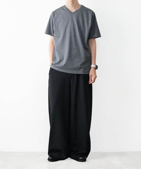 V NECK T-SHIRTS