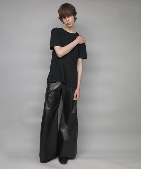 SYNTHETIC LEATHER WIDE FLAIR PANTS/BLACK