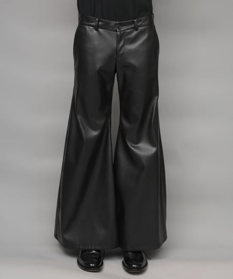 SYNTHETIC LEATHER WIDE FLAIR PANTS/BLACK