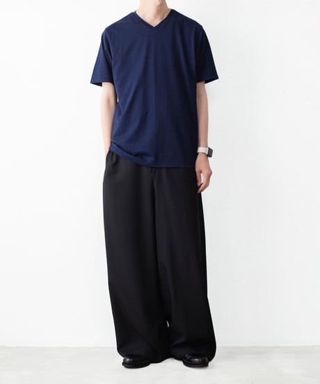 V NECK T-SHIRTS