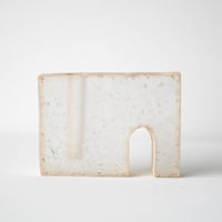 glass object   - beige -