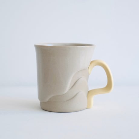 深見達希 layer mug [beige]