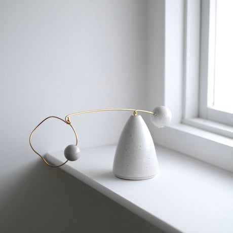 yajirobe  - white, short, circle -
