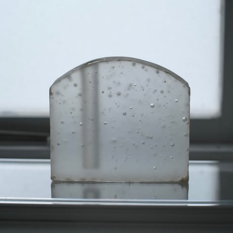 glass object   - beige -