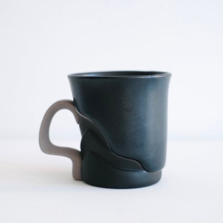 深見達希 layer mug [black]