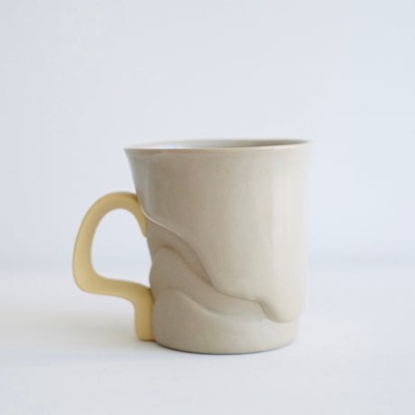 深見達希 layer mug [beige]